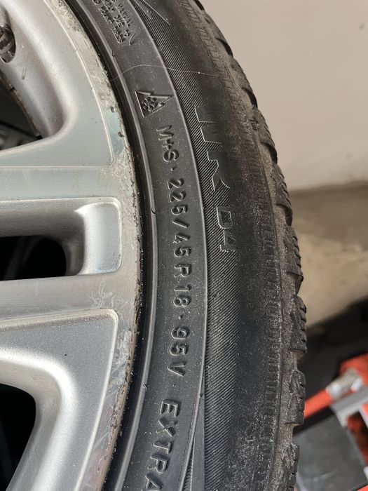 Felgi DBV 18’ + opony zimowe Nokian 225/45/18