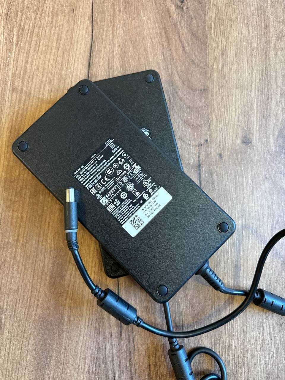 Блок живлення Dell Flextronics 240W 19.5V (PA-9E)