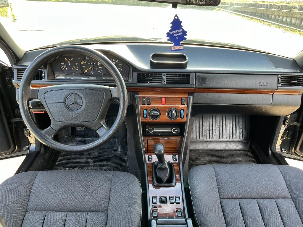 Mercedes 124 200D