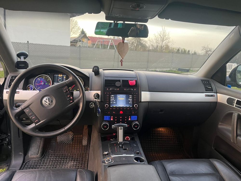 Volkswagen Touareg 2,5TDI Automat klima 4 strefy, hak 3,5t