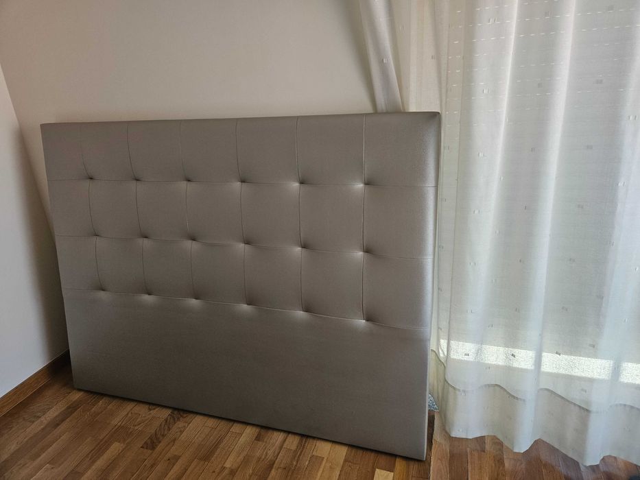 Cabeceira cama cinzenta