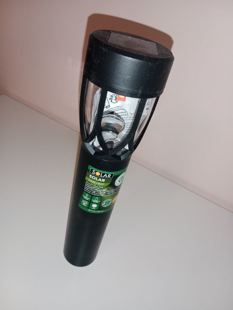 Lampy solarne ogrodowe