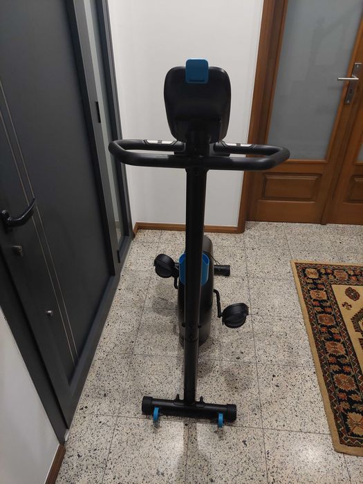 Domyos EB140 – Bicicleta Estática em Excelente Estado