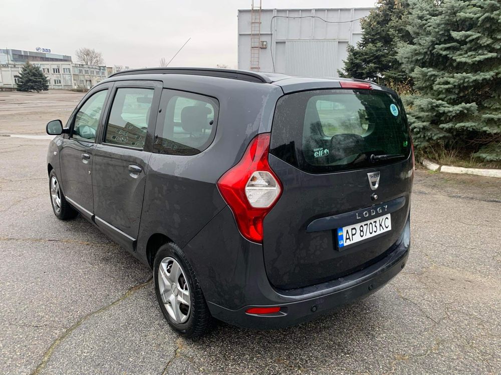 Dacia Lodgy дизель 6 мест