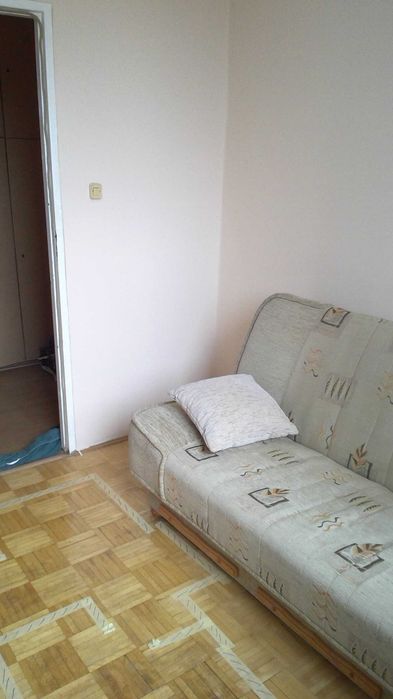 Wynajmę  pokój 8 m2 w mieszkaniu 70 m2 3 pokojowym bez właściciela.