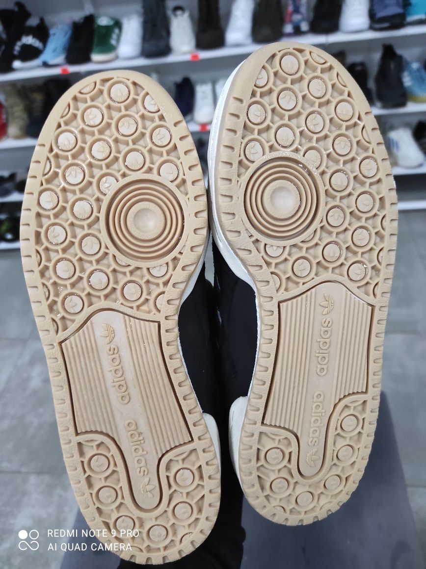 ОРИГІНАЛ 100% Кросівки Adidas Снікерcи Forum Low Cl J ID6862