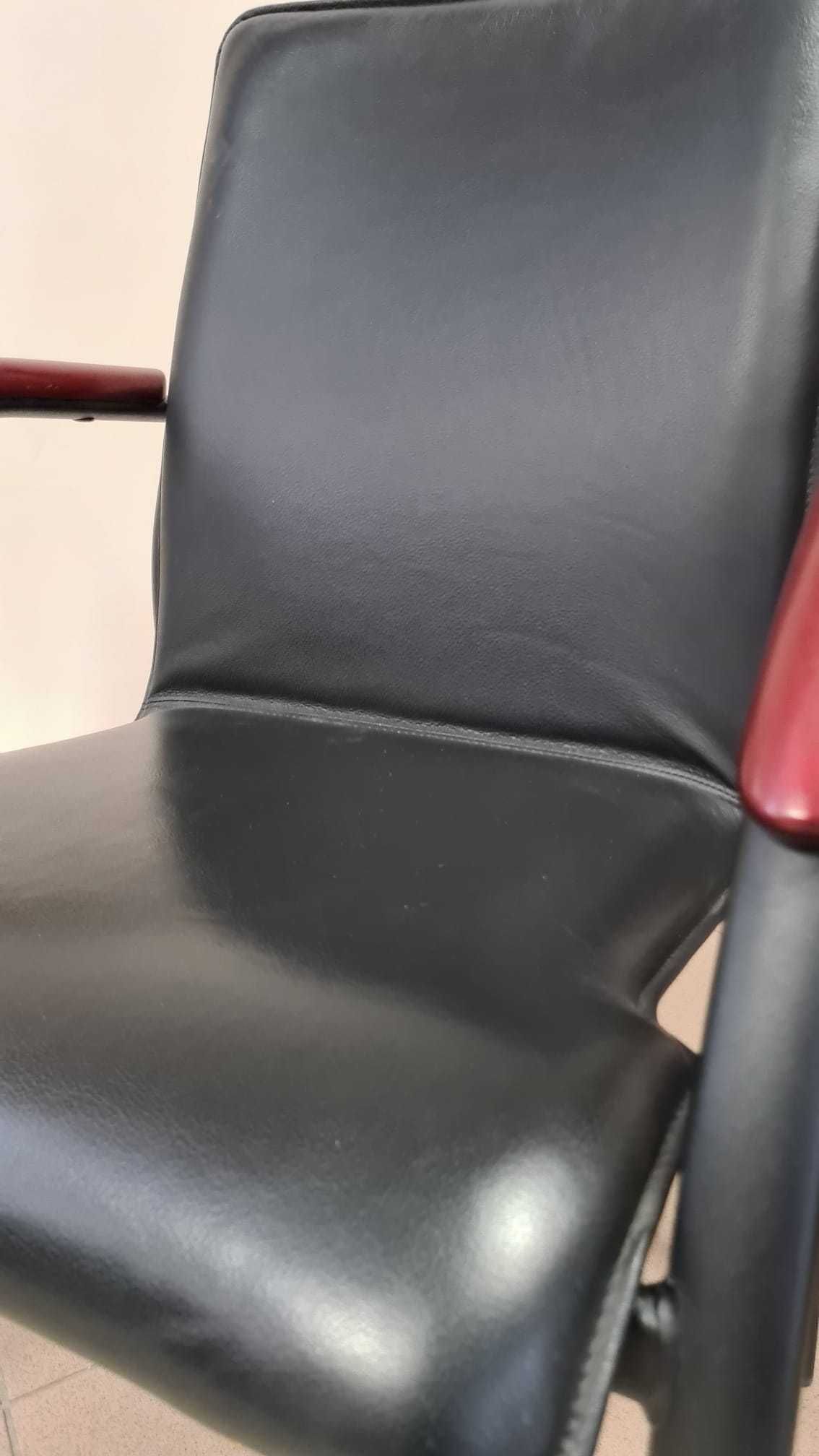 krzesła biurowe ze skóry ekologicznej