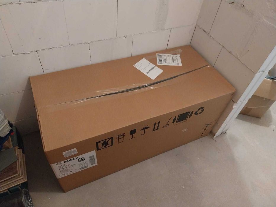 Sprzedam okap kuchenny Bosch DWK095G60