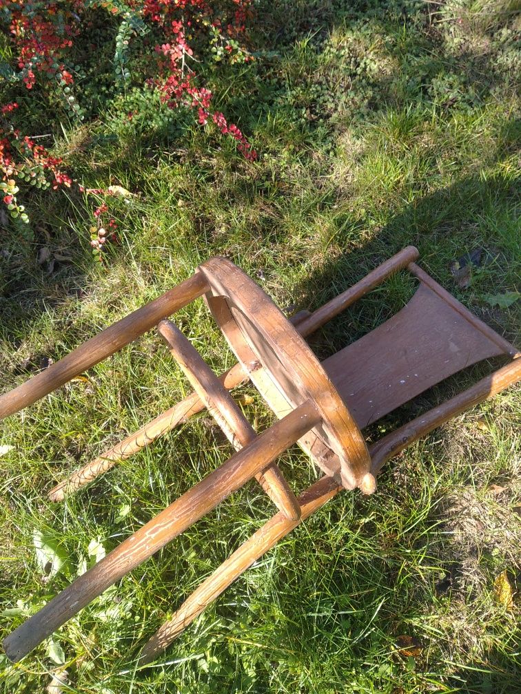 Krzesla retro drewniane
