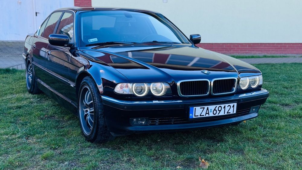 BMW Seria 7 Auto naprawdę zadbane full wypas