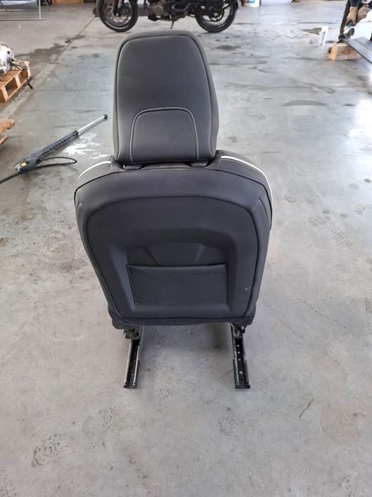 Forel od Renault Clio 5 lewy