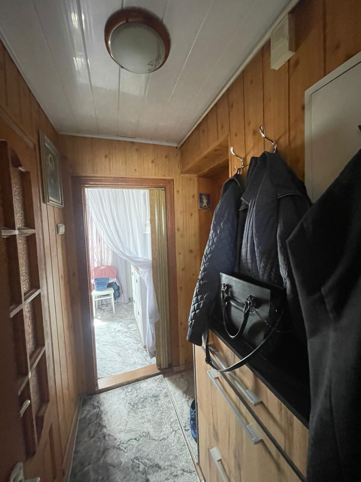 Продається квартира в Центрі Садгори.