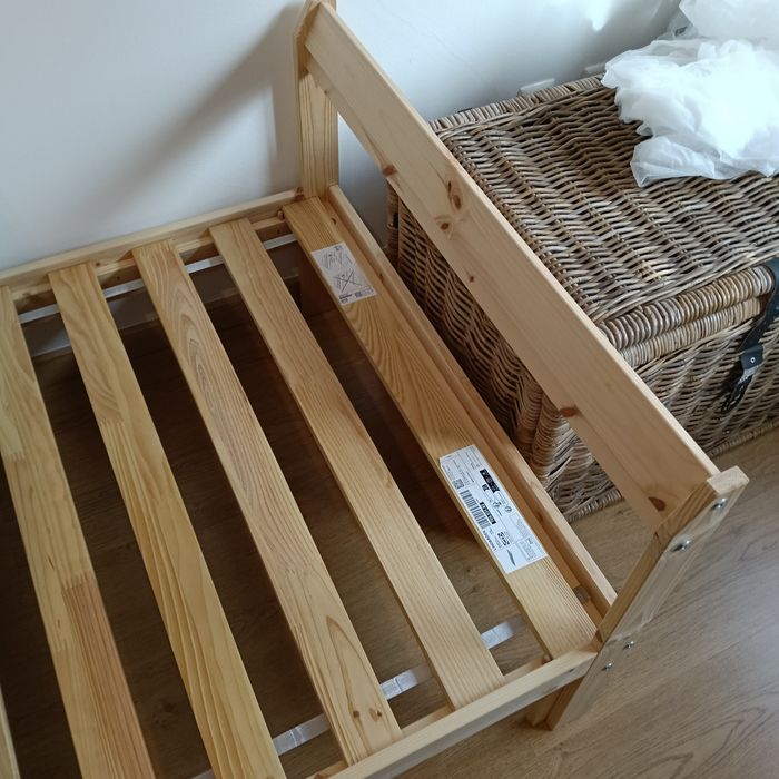 Cama IKEA com estrado 90x2000