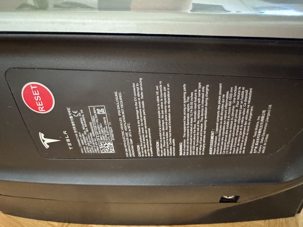 Зарядна станція Tesla Wall Connector Gen2 type 2