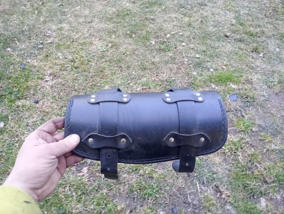 Rolka Wałek Piórnik Sakwa narzędziowa lagi kierownice Harley Davidson