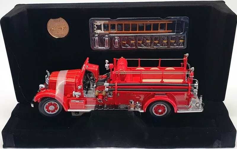 Signature Séries 1/24 "Mack Type 75BX" 1941" Bombeiros