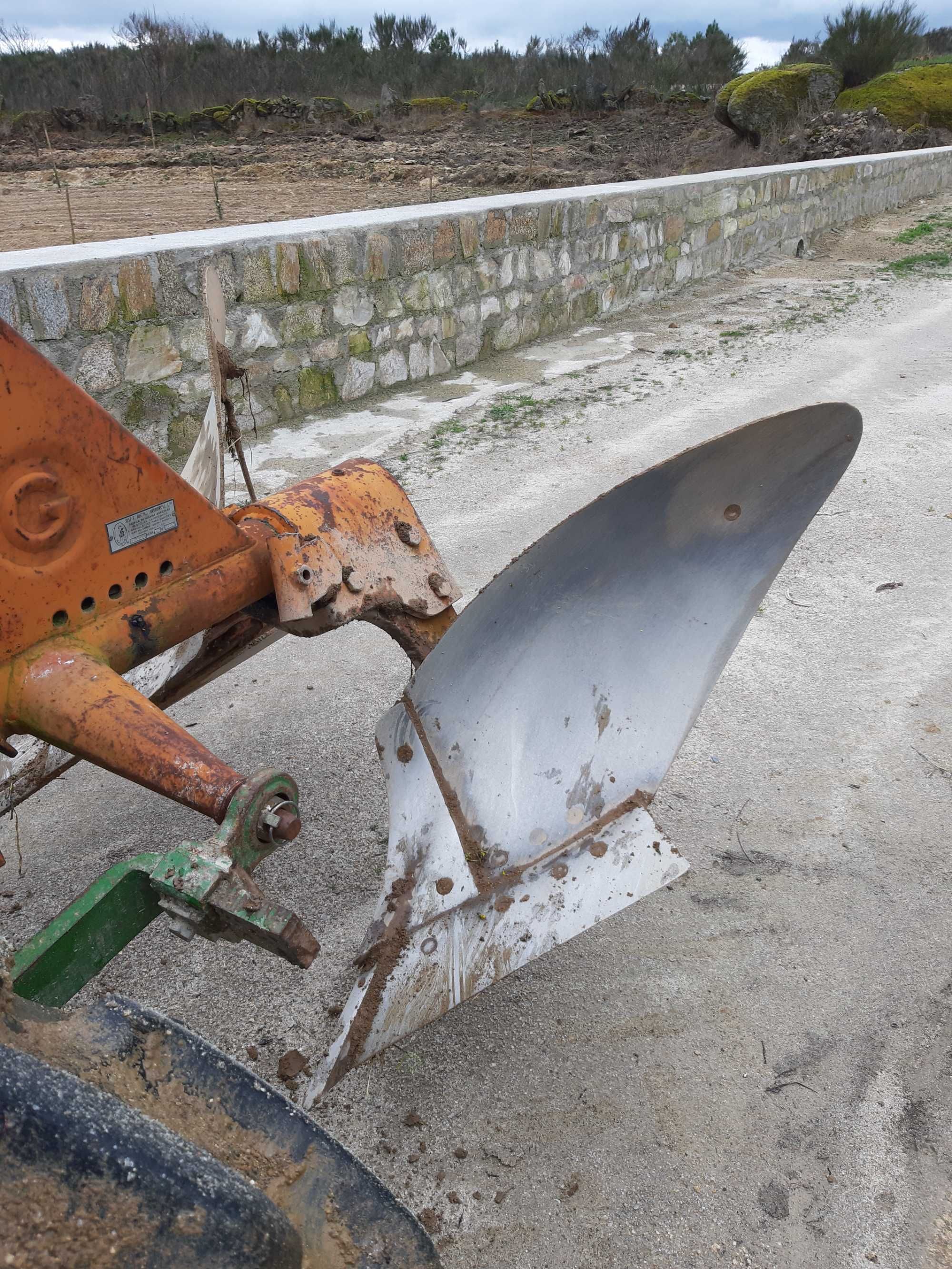 Vende-se Charrua 16"