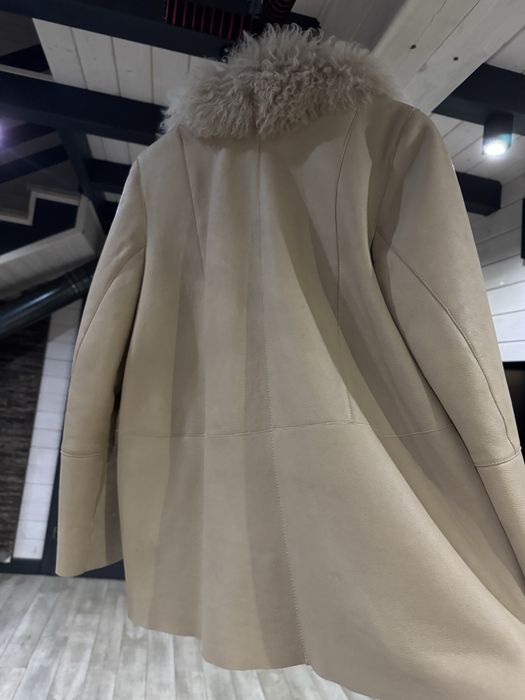 бежева дублянка-косуха з коміром із овчини