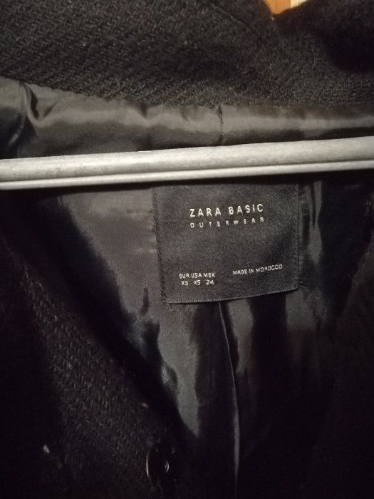 vestidos Zara e casaco zara preto