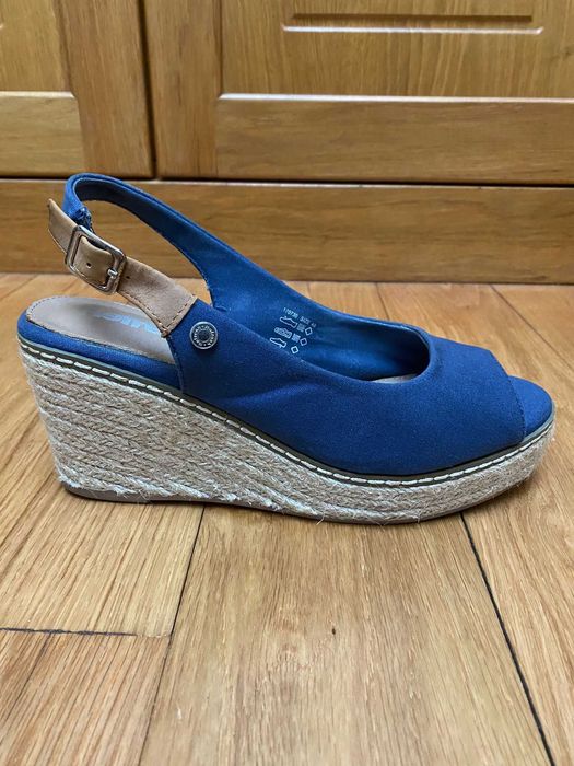 Sandálias plataforma, Refresh, tamanho 40