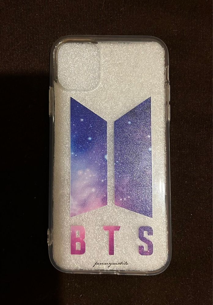 Capa iPhone 11/XR dos BTS. Nova.