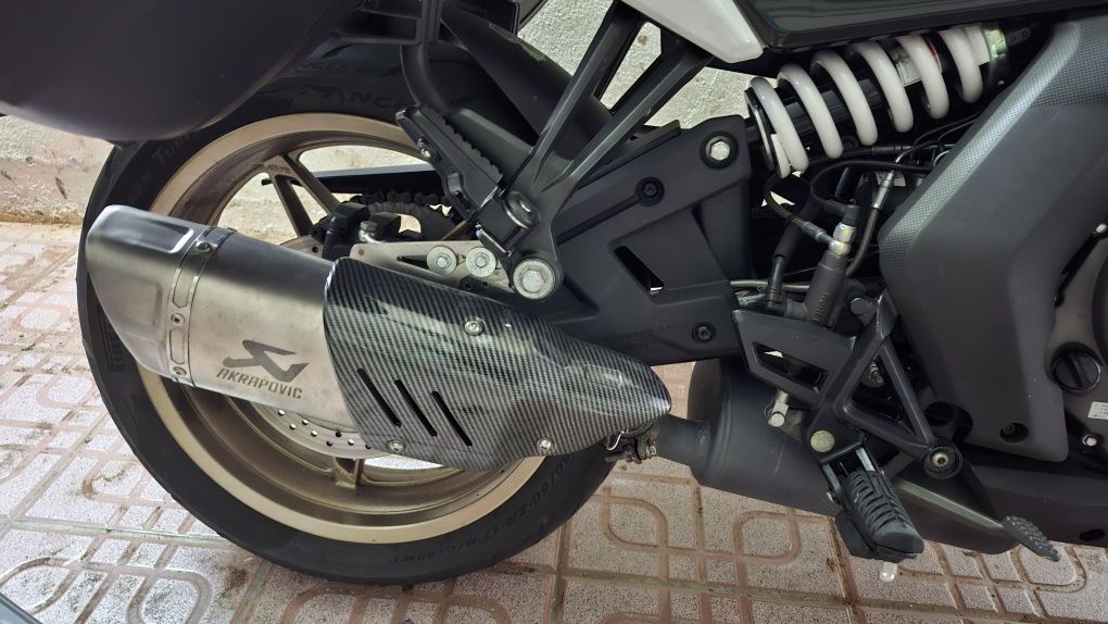 CFMOTO 650GT com malas