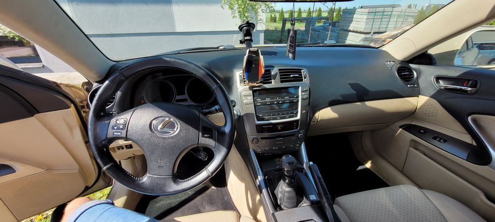 Sprzedam LEXUSA lub zamienię