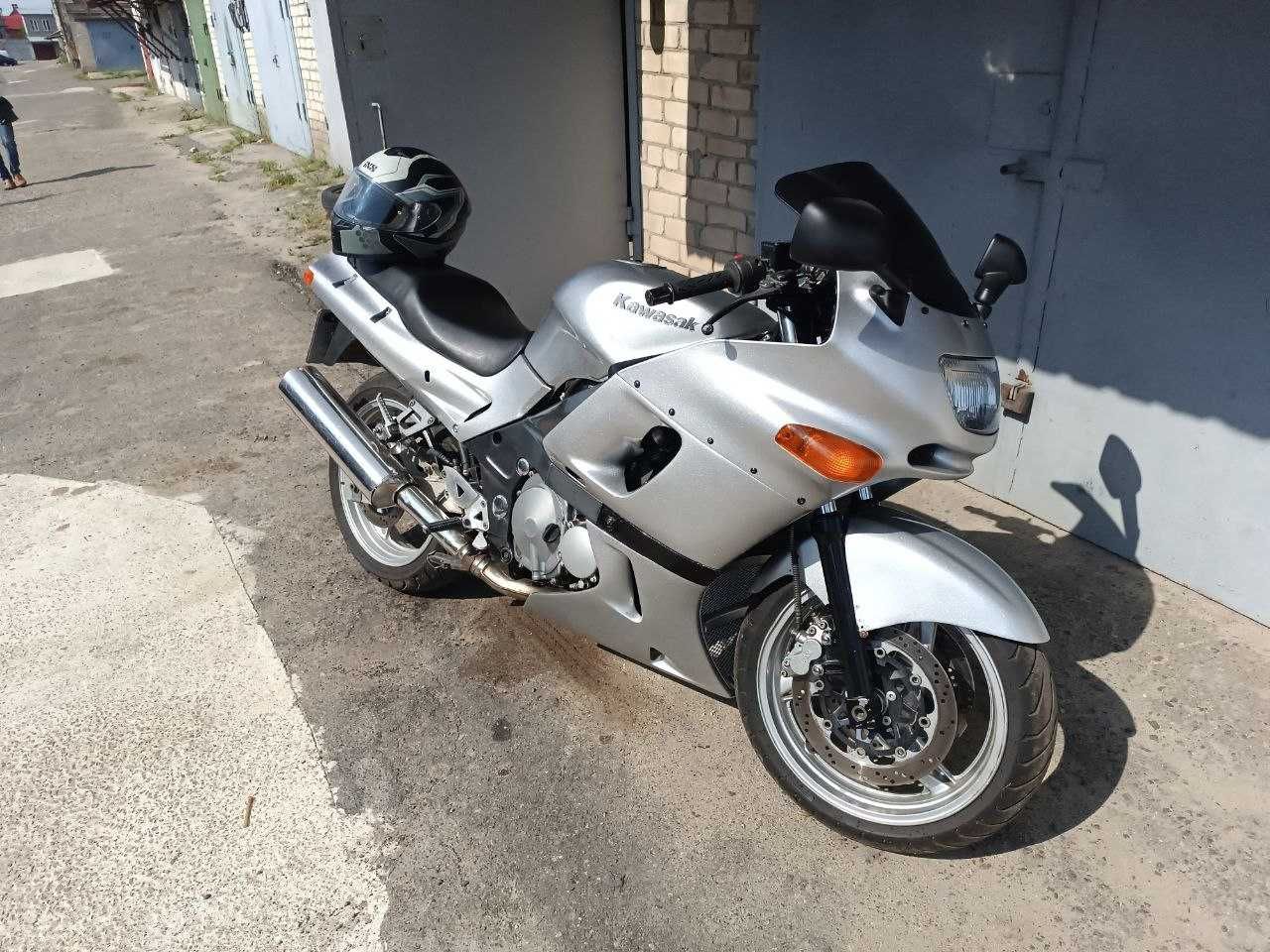 kawasaki ZZR 400 після реставрації