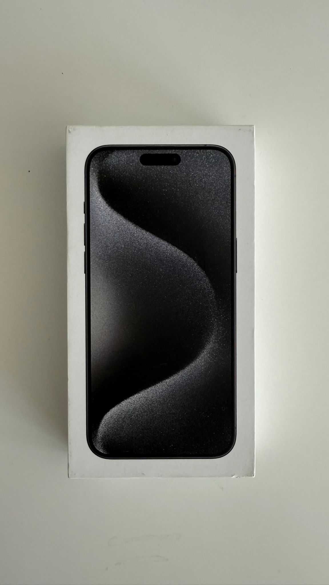 iPhone 15 Pro Max 256GB Titânio - Impecável + Caixa