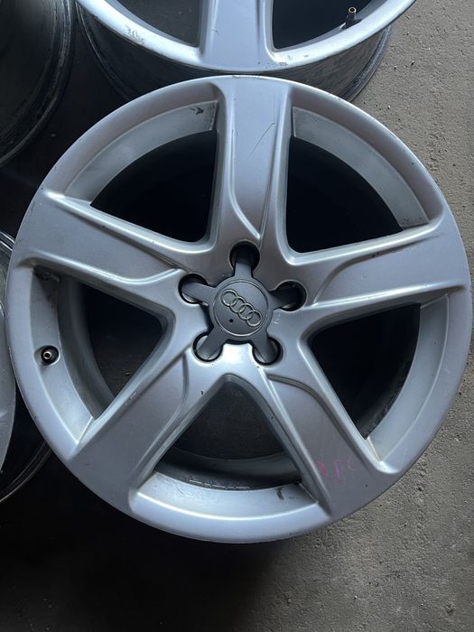 Продам диски Audi r18 (оригінал)