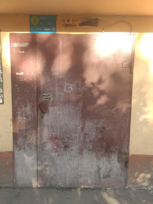 Двери металлические подъездные