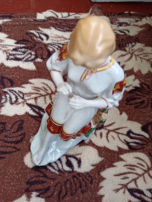 Статуетка Дівчина СРСР