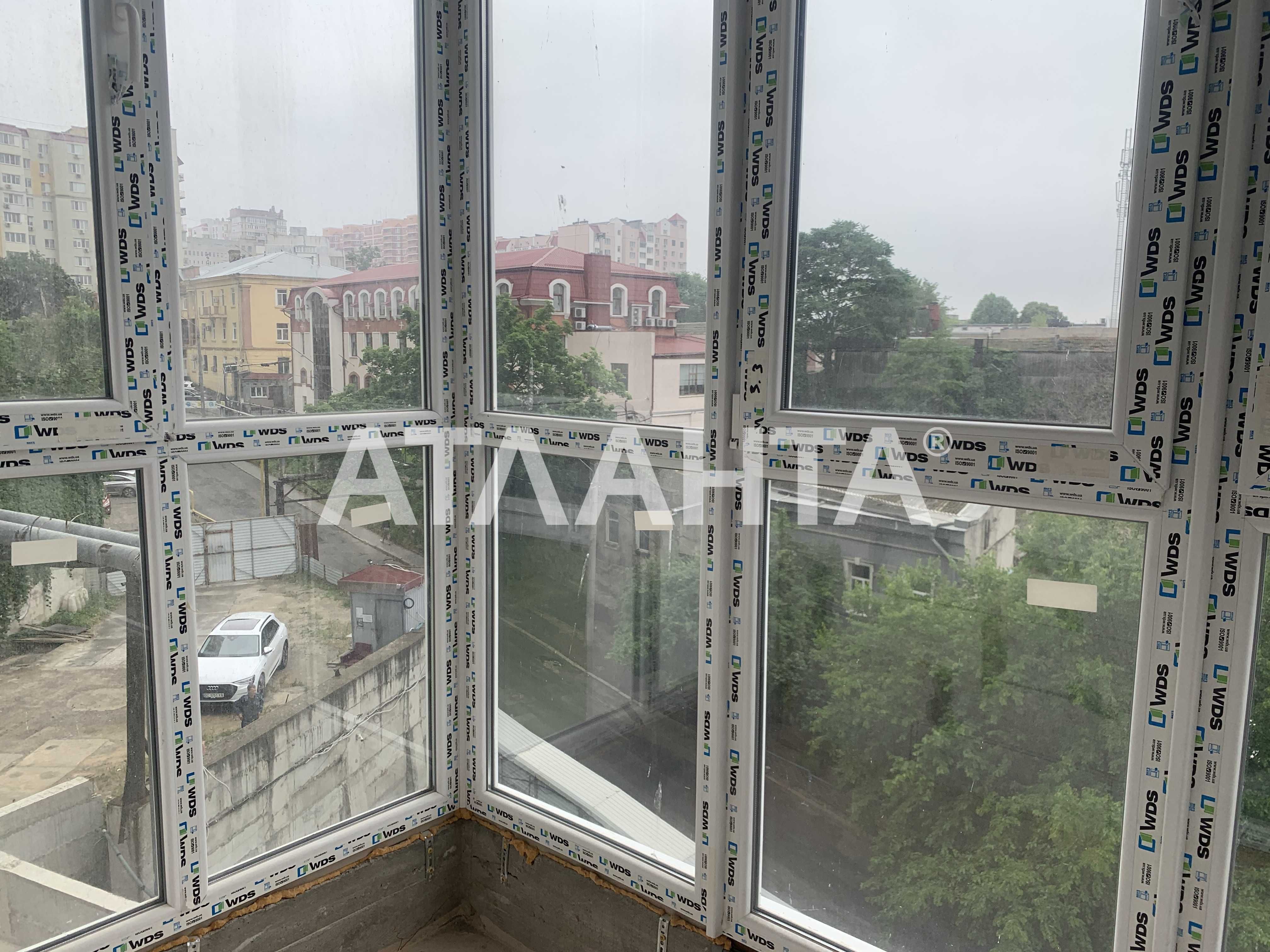 Трехкомнатная квартира  в современном ЖК  "Акварель 3" в Центре города