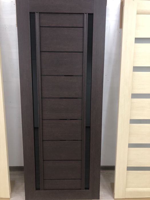 Склад дверей , розсувні двері , приховані двері