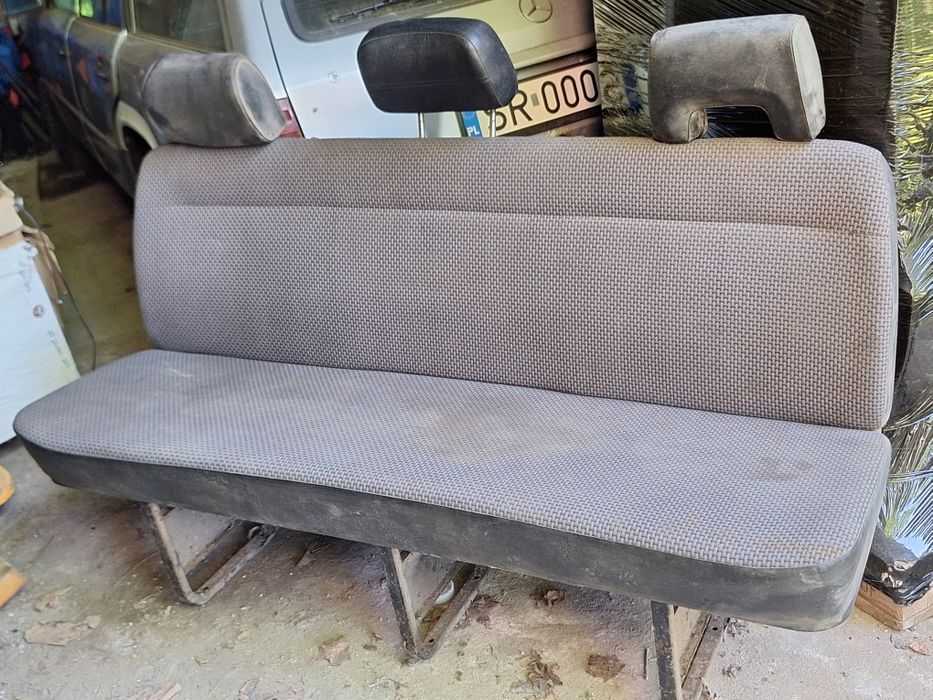 MERCEDES typ T-1 "kaczka" kanapa 3 rząd