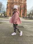 Bluza plaszczyk brudny róż legginsy czarne kwiaty komplet zestaw