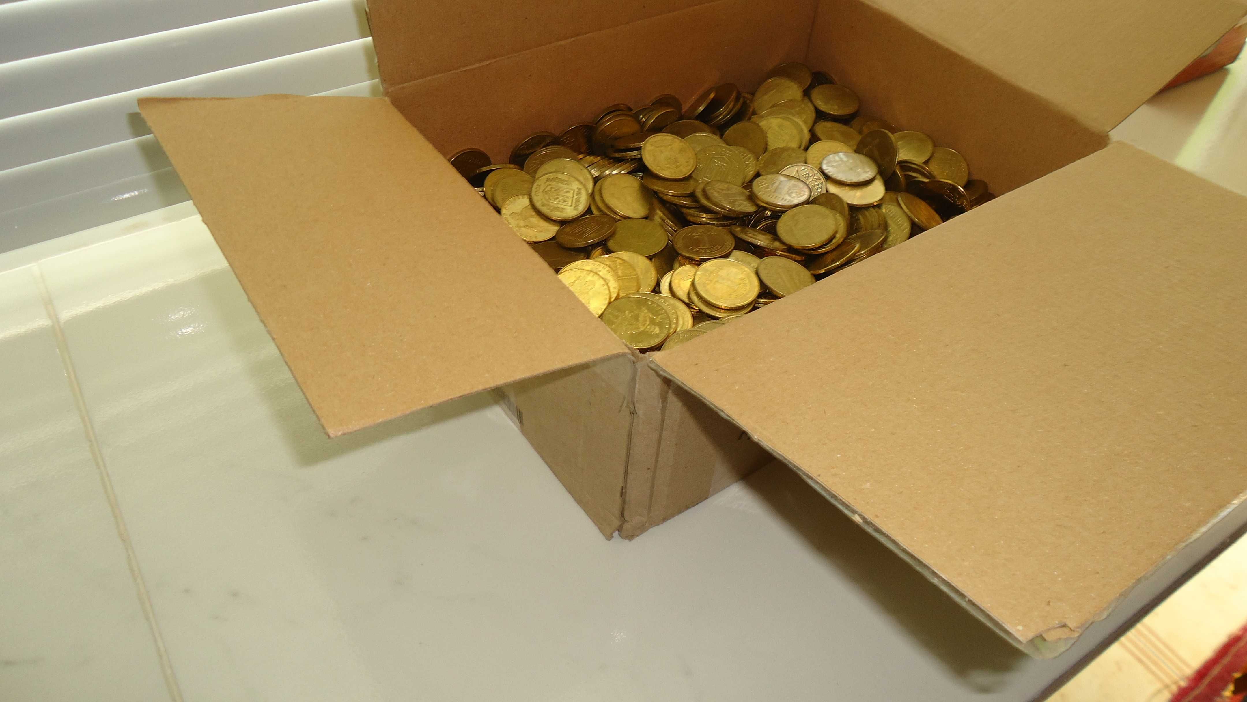 1300 грн (одной коробкой)