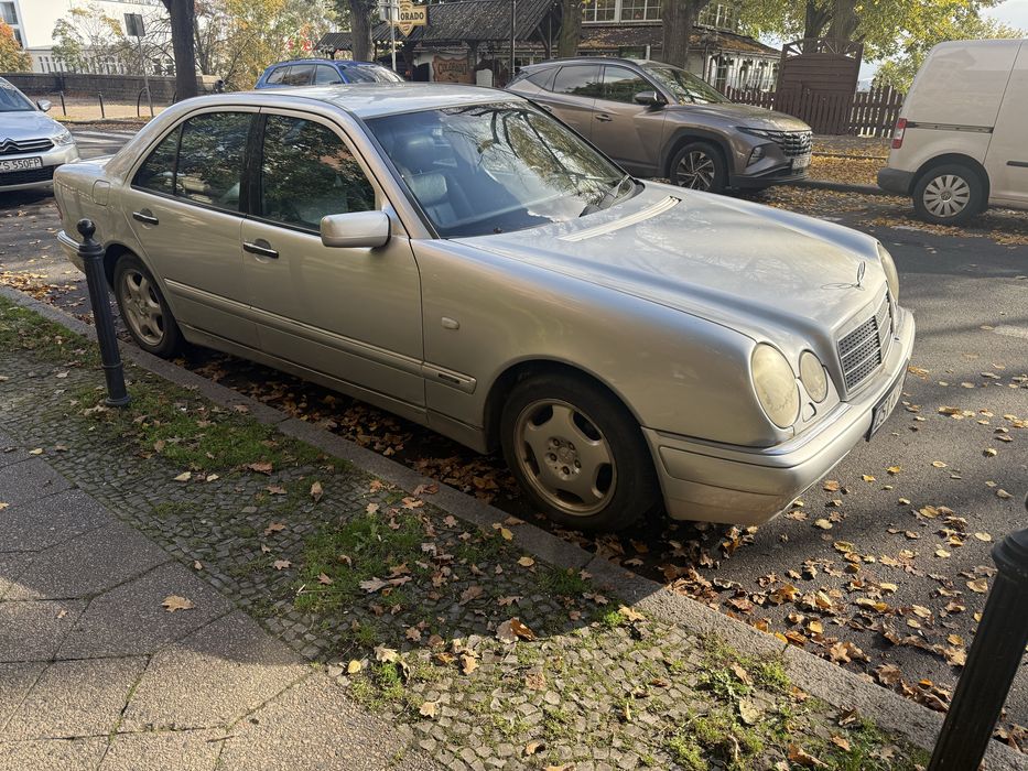 Mercedes E290 bogata wersja-mozliwa zamiana  na tanszy