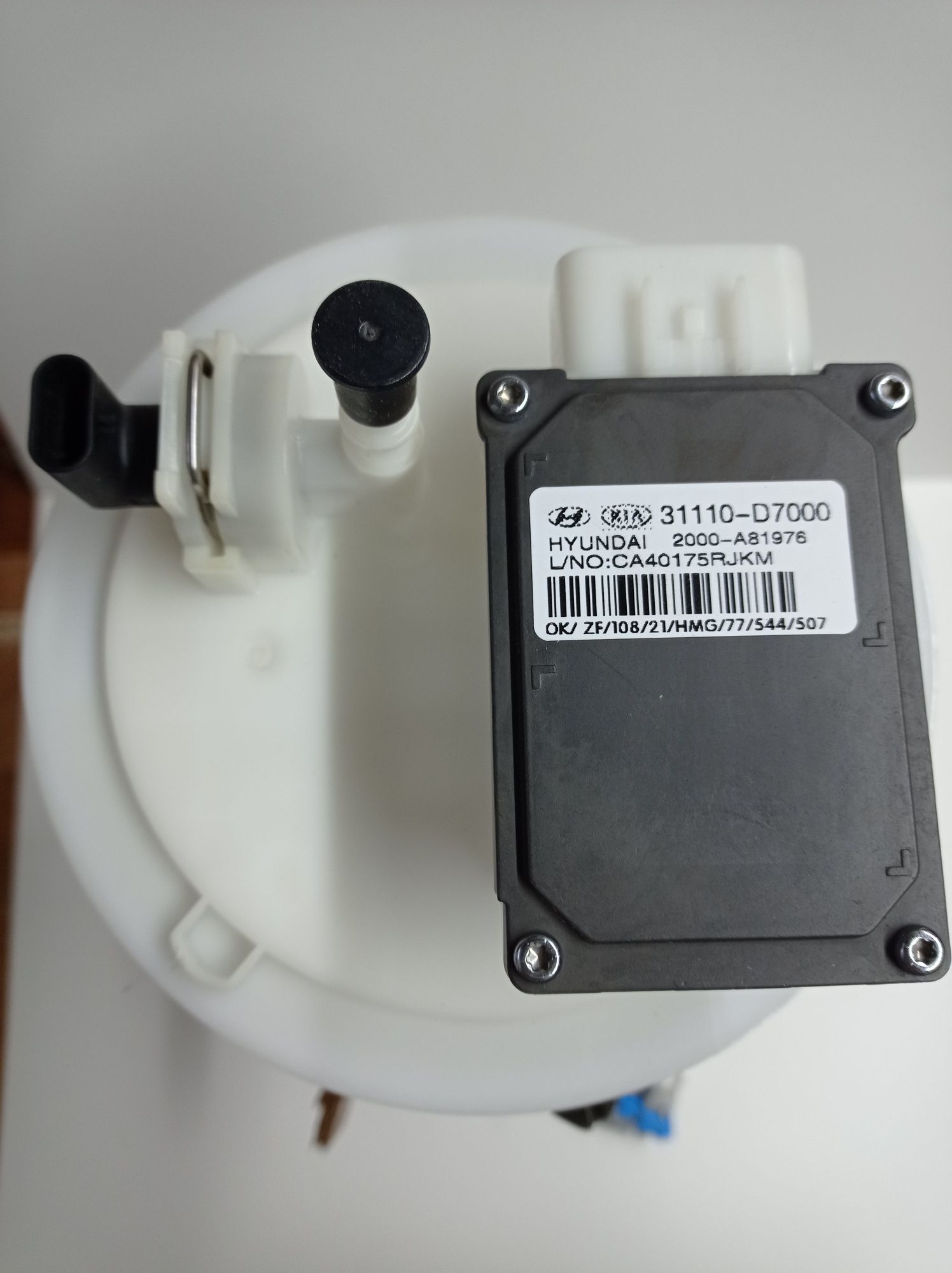 31110-D7000 бензонасос Kia Hyundai 31110-D7100 Киев