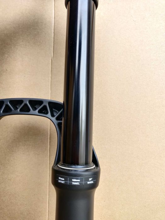 Amortyzator Rock Shox Lyrik Select 29'' 180 mm, nowy (194)