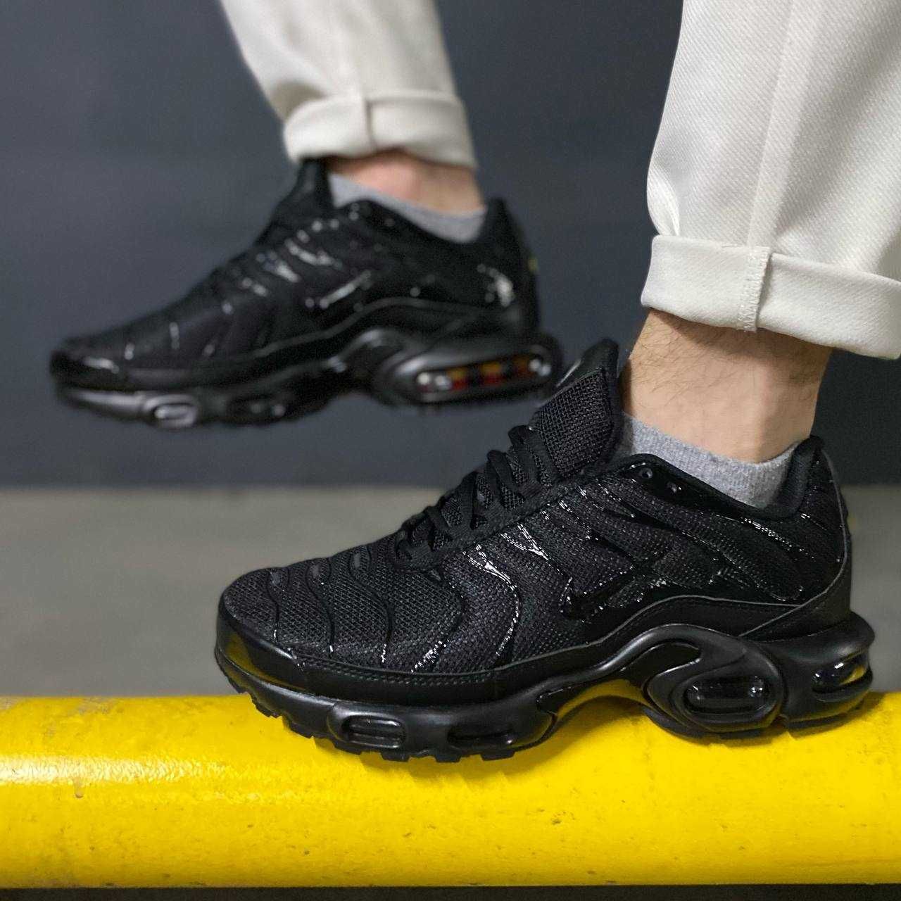 Стильні кросівки Nike TN premium black