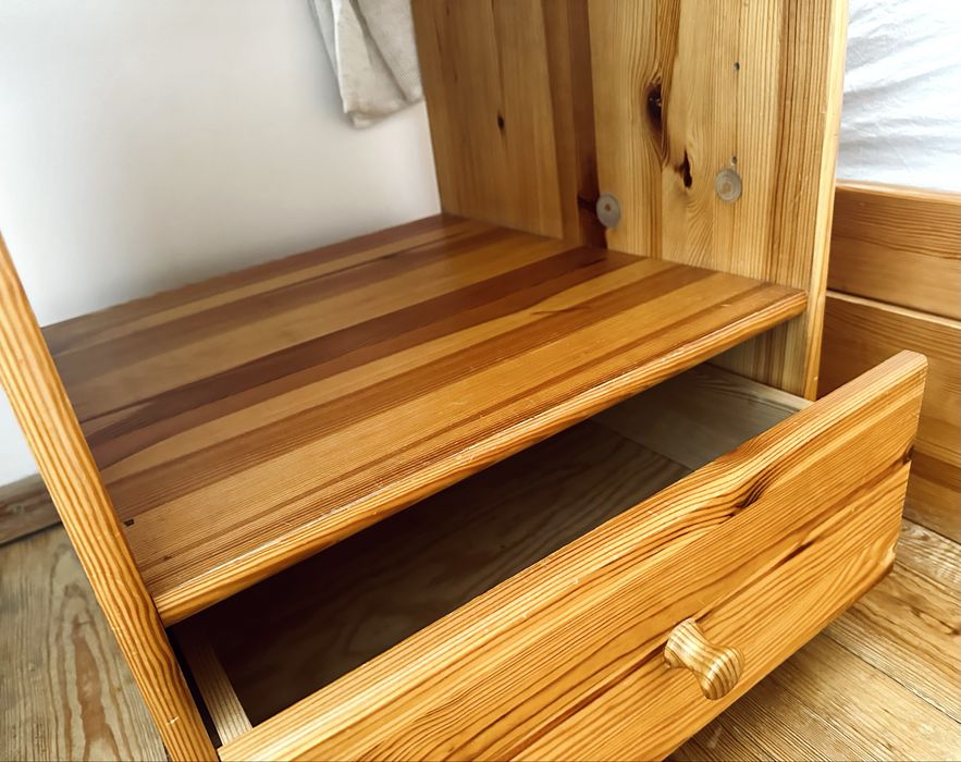 Urocze biurko sosnowe uzywamr okazja na juz!