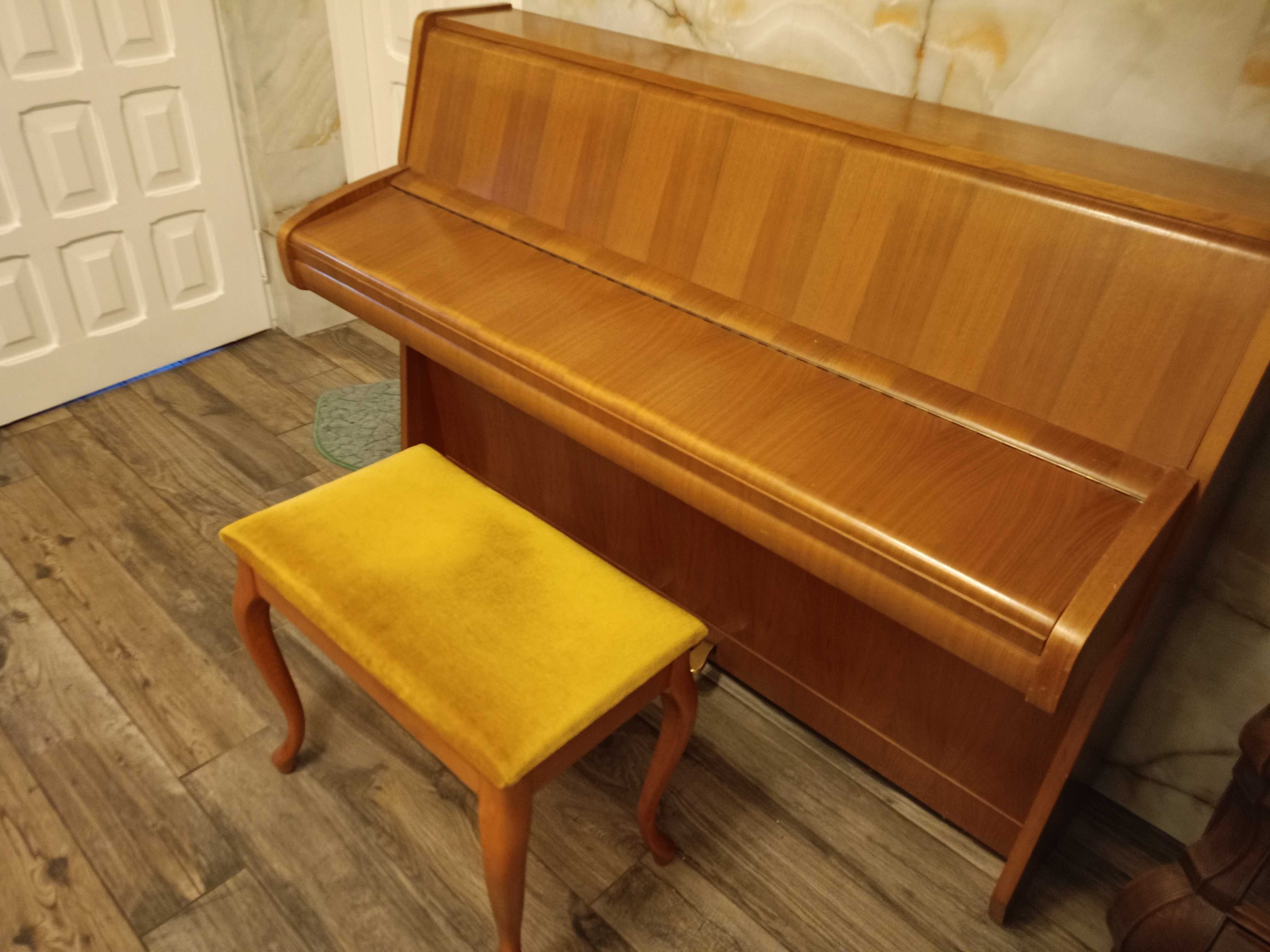 Pianino Schimmel