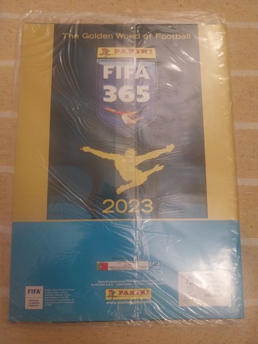 Caderneta nova e vazia Fifa 365