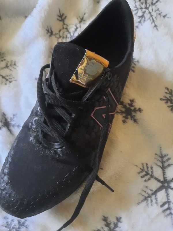 Adidasy pikowane z pięknym wzorem rozmiar 40