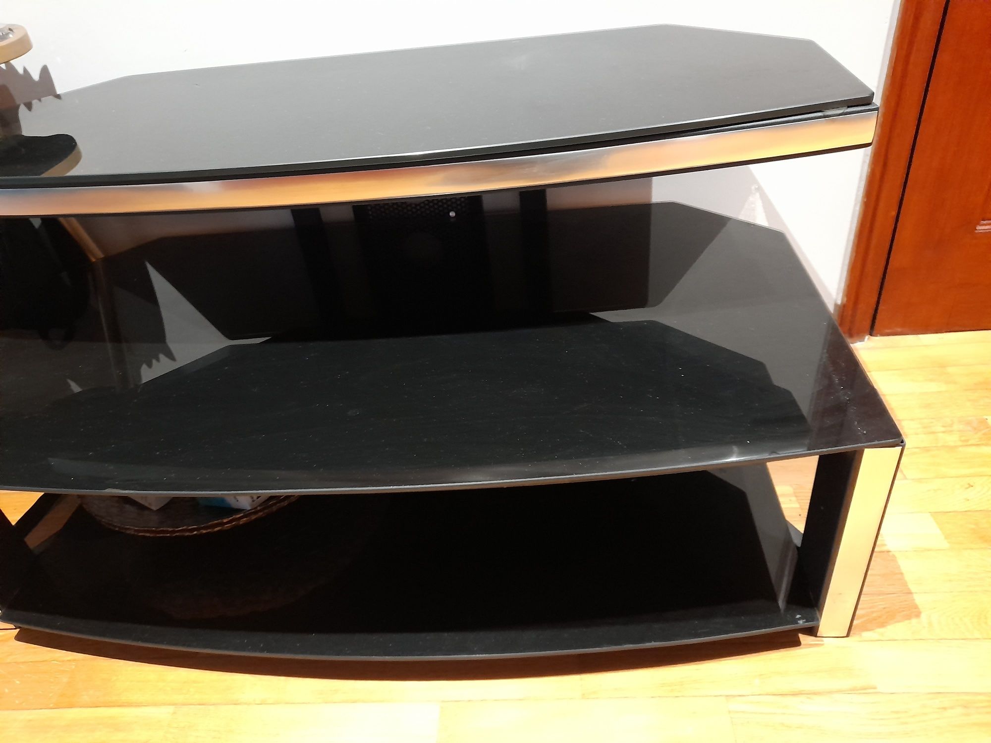 Mesa de televisao com vidro temperado