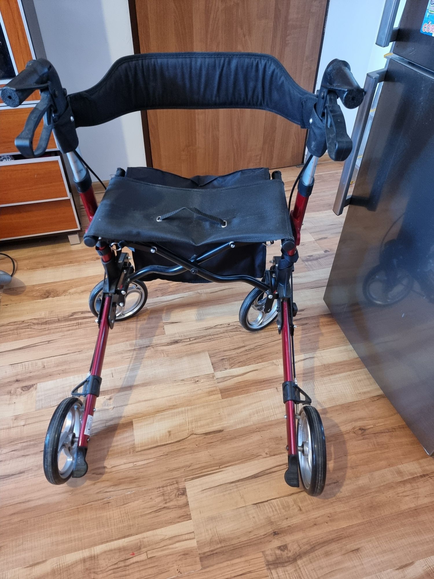 Chodzik rehabilitacyjny dla seniora