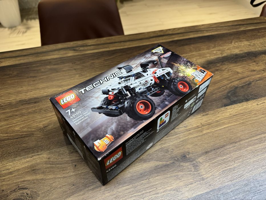 Машинка LEGO Technic