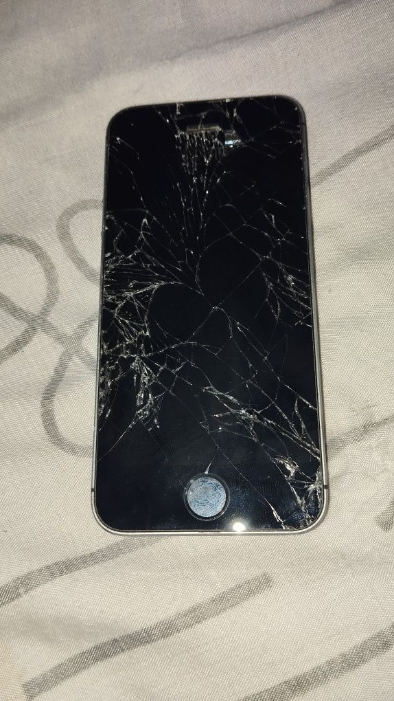 айфон 5s на запчастини