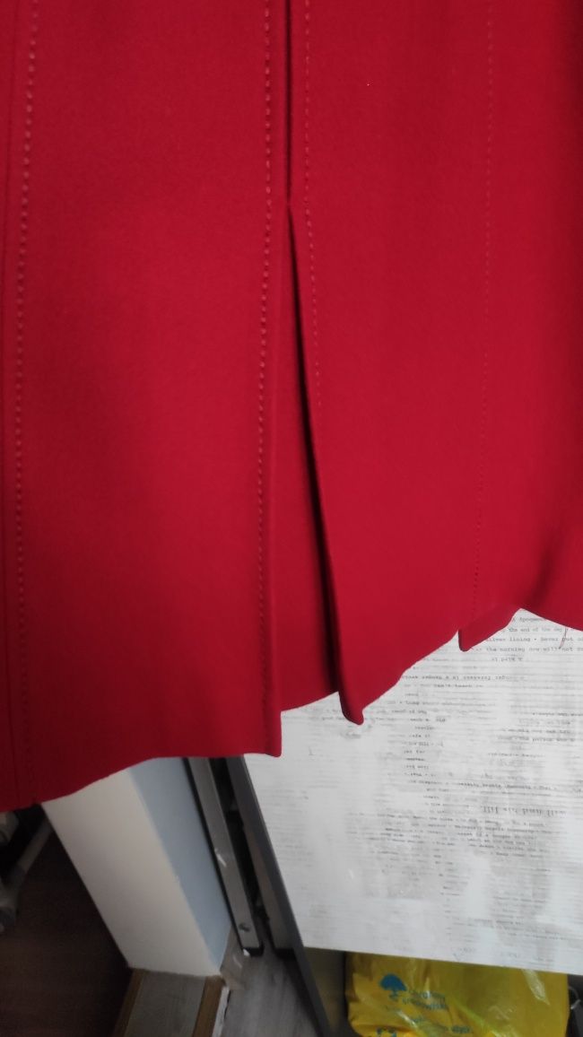 Płaszcz czerwony elegancki